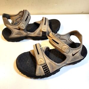 Nike ACG Vintage Men's Tan and Black Hiking Sandals with Rugged Grip Size 11
